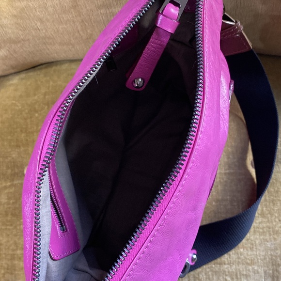 Handbag - Picture 4 of 4